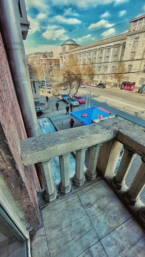 Шикарная Однушка На Абовяна Erivan Dış mekan fotoğraf